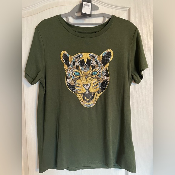 Guess green leopard bling t-shirt. Size small. - Picture 1 of 4